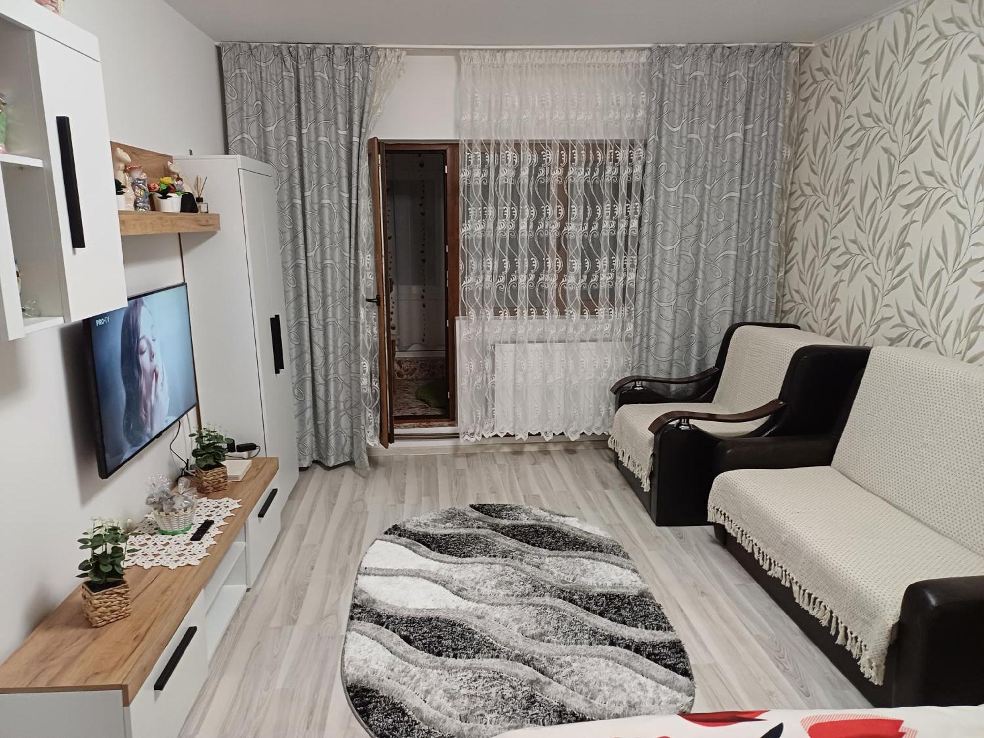 Apartamento Garsoniera George Tîrgu Ocna Exterior foto