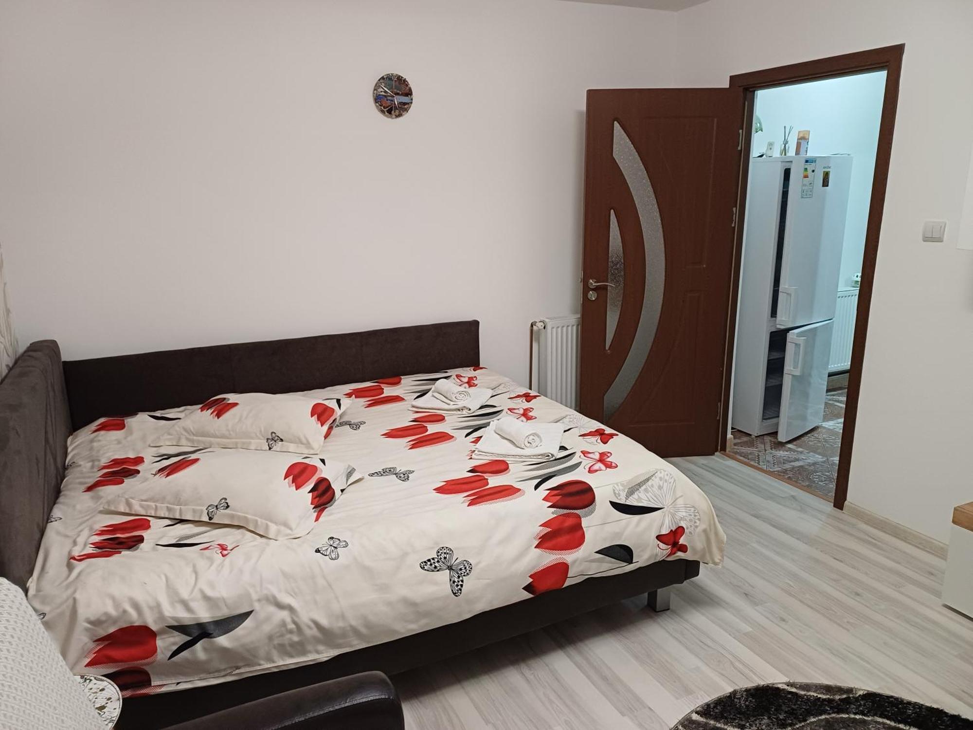 Apartamento Garsoniera George Tîrgu Ocna Exterior foto