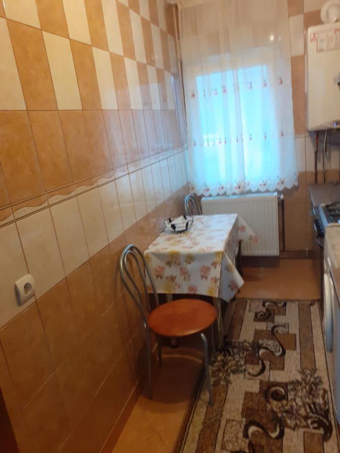 Apartamento Garsoniera George Tîrgu Ocna Exterior foto